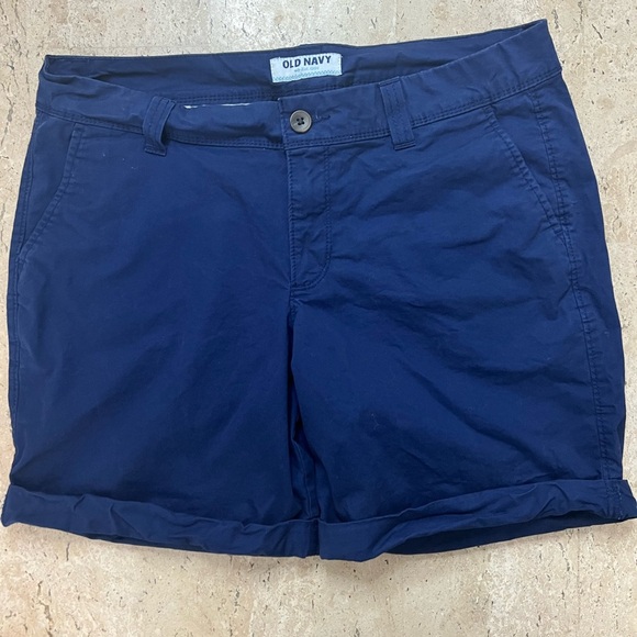 Old Navy Cuffed Chino Shorts Size 10 - Picture 1 of 4